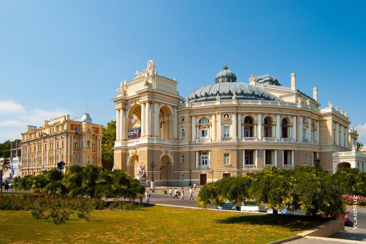 Apartments On Chaykovskogo 16 Одеса Екстериор снимка