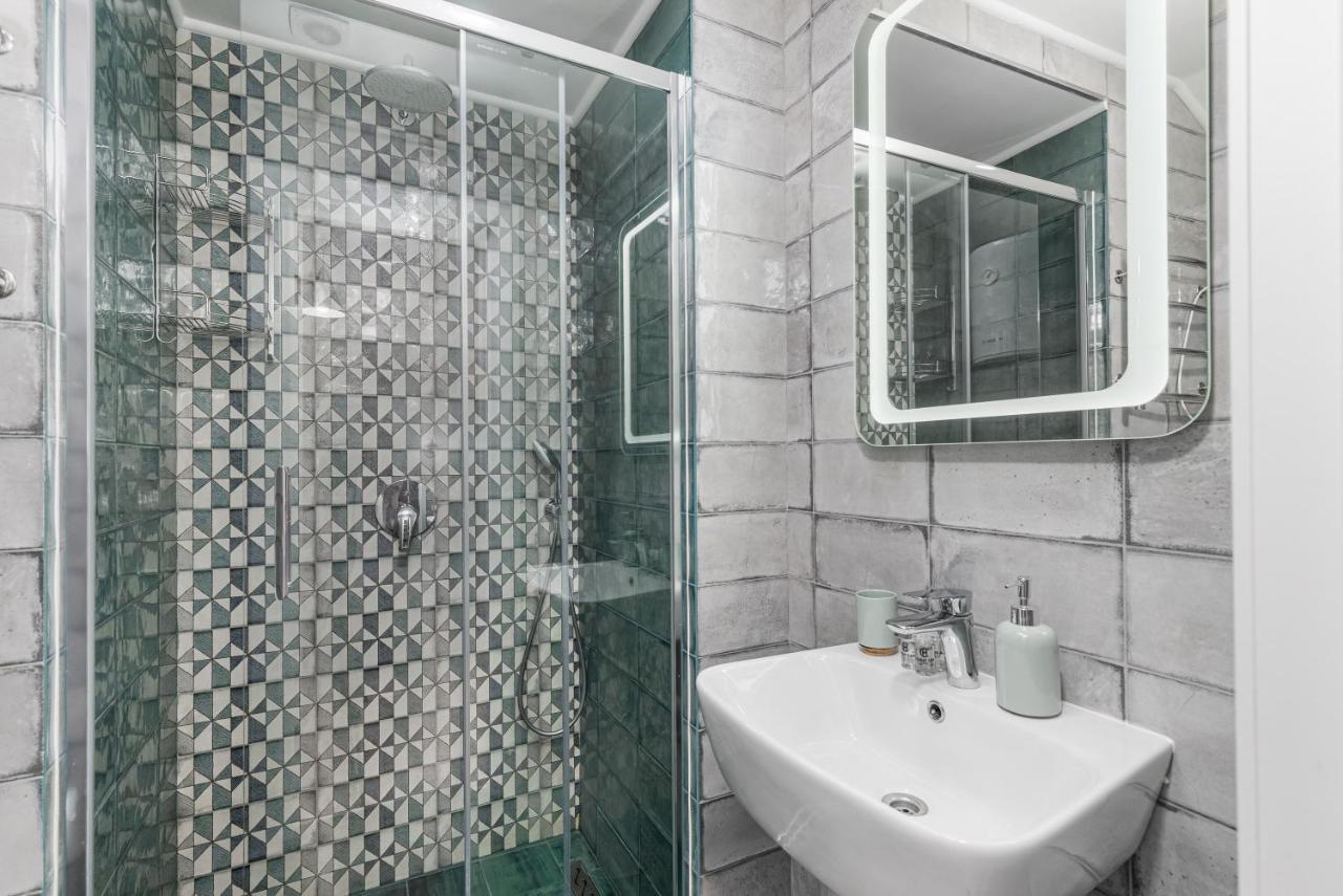 Apartments On Chaykovskogo 16 Одеса Екстериор снимка